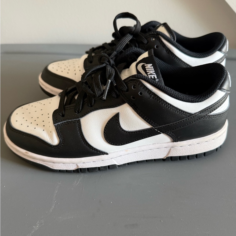 Nike panda dunks W7.5